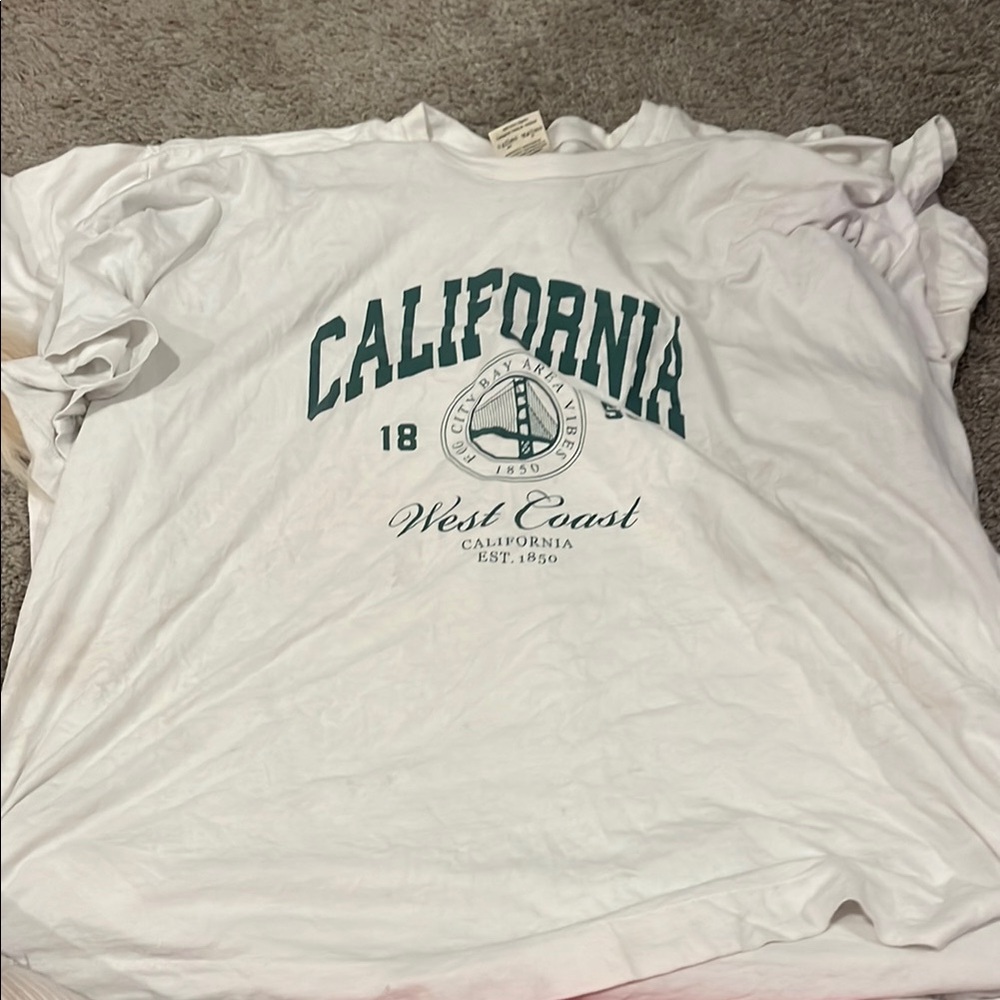 Comfort Colors White Short Sleeve Tee California Graphic